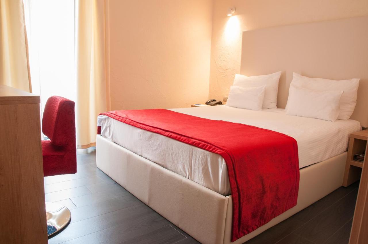 Hotel Astoria บุดวา ภายนอก รูปภาพ