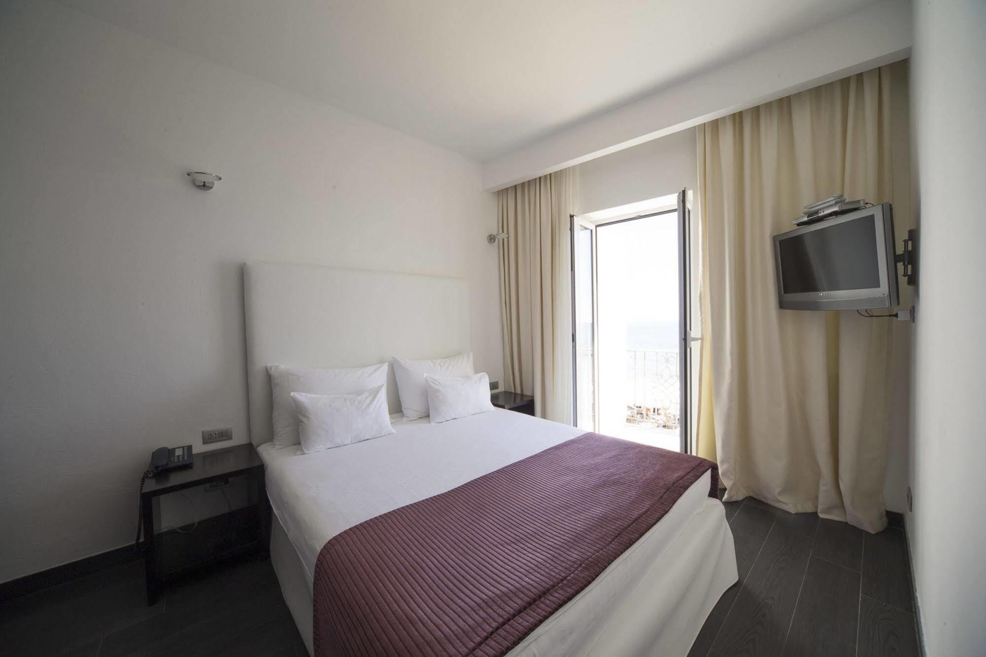 Hotel Astoria บุดวา ภายนอก รูปภาพ